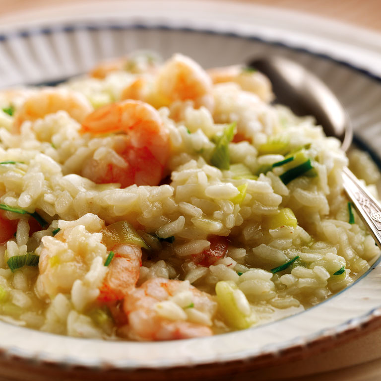 Spring onion, garlic & prawn risotto - Macmillan Cancer Support